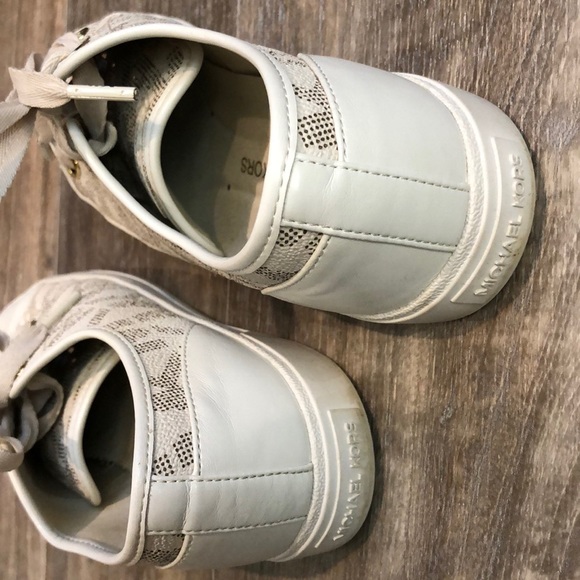 MK Shoes - Picture 3 of 3